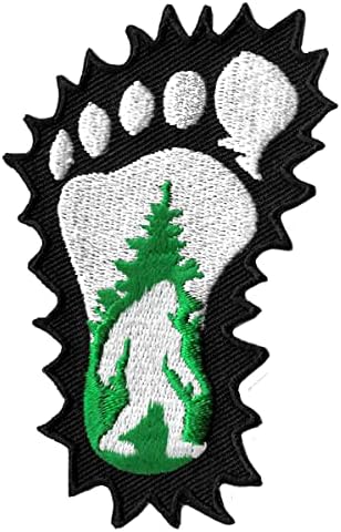 תיקון הדפס של Bigfoot - Sasquacher של מאט סטיוארט אמנות - יצירה רקומה ברזל -על/תפירה - 3.5 x 2.5