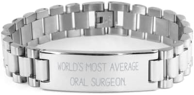 הפה הממוצע ביותר בעולם. צמיד סולם, מנתח דרך הפה נוכח מעמיתים, צמיד חרוט לא הולם לגברים נשים, שיניים, שיניים,