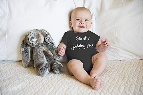אם לשפוט אותך בשקט - סרקזם תינוקת בוס - מטפס תינוקות חמוד מצחיק, בגד גוף של תינוק אחד