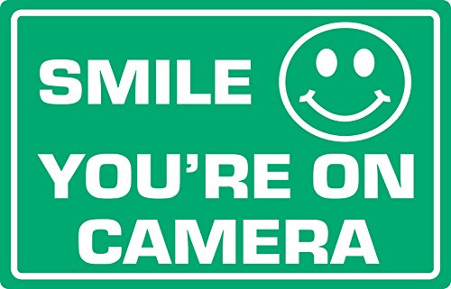 אספקה360 פרימיום חיוך שלך על מצלמה סימן, 2.25 איקס 3.5, ירוק / לבן, לייזר חקוק אקריליק ואולטרה סגול יציב, לשימוש