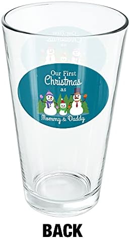 חג המולד הראשון שלנו כמשפחת איש השלג של אמא ואבא 16 עוז כוס ליטר, זכוכית מחוסמת, עיצוב מודפס ומתנת מאוורר מושלמת